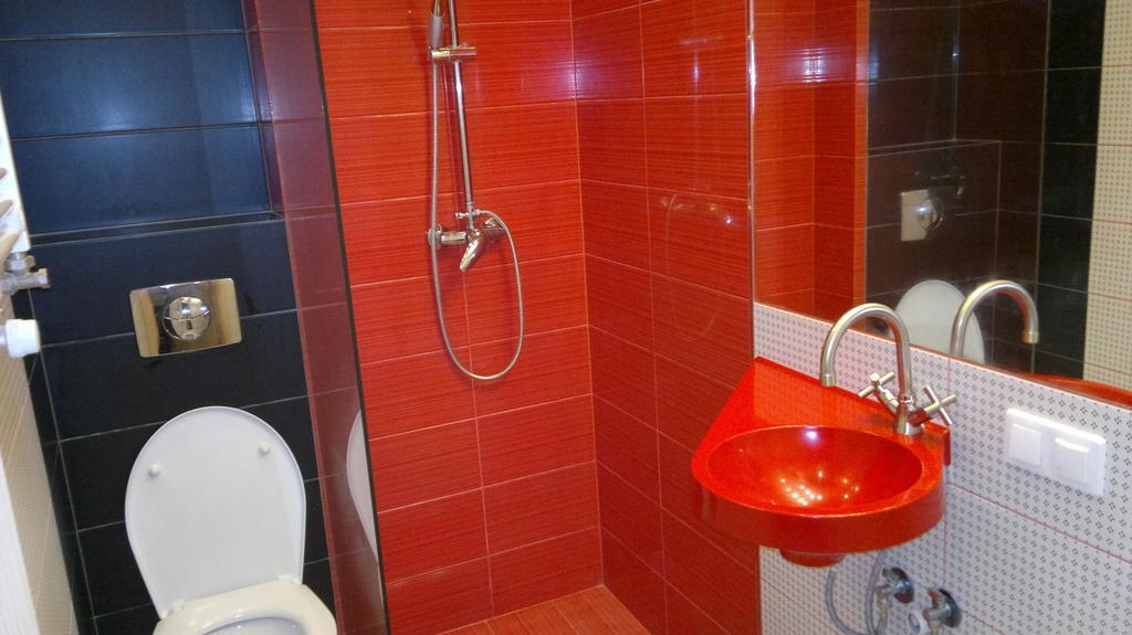 Studiospanie Studio Kapitana Z Balkonem Na Parterze Gdańsk Værelse billede